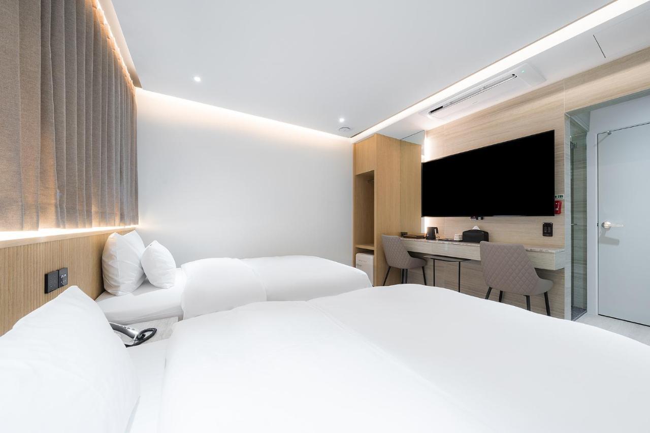 Brown Dot Hotel Pyeonghwa Plaza Mokpo Exterior foto