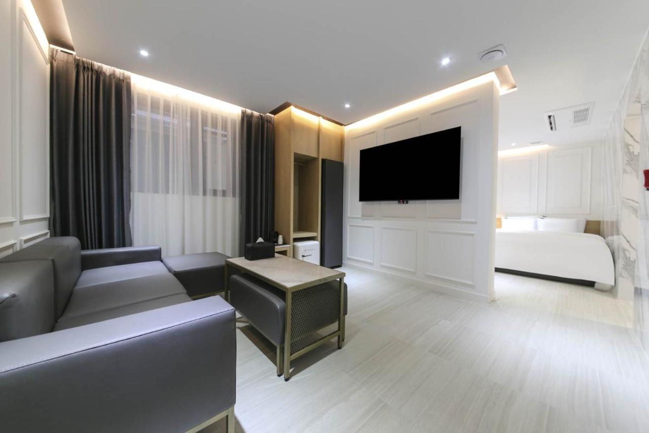 Brown Dot Hotel Pyeonghwa Plaza Mokpo Exterior foto