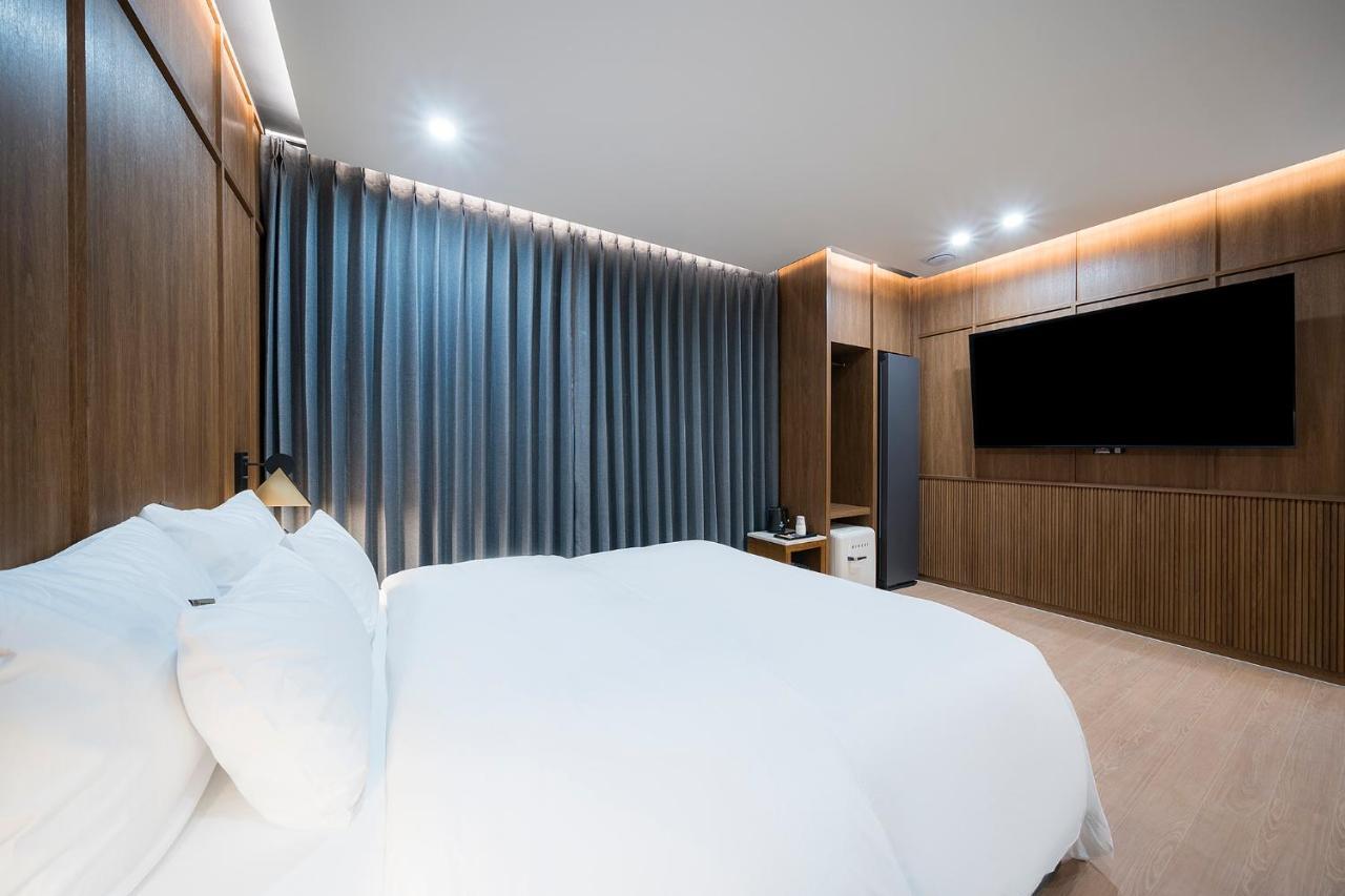 Brown Dot Hotel Pyeonghwa Plaza Mokpo Exterior foto