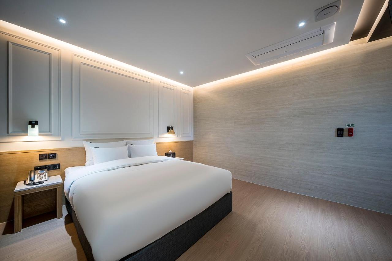Brown Dot Hotel Pyeonghwa Plaza Mokpo Exterior foto