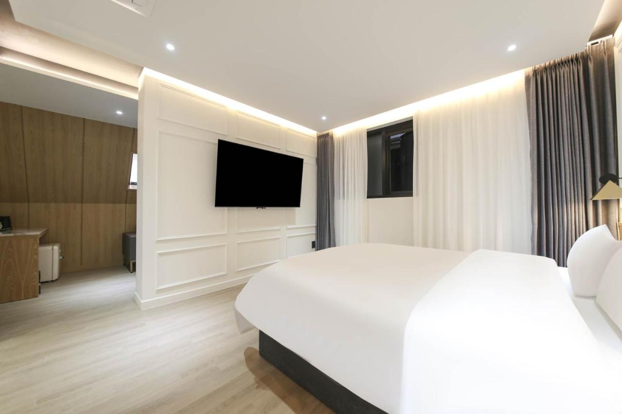 Brown Dot Hotel Pyeonghwa Plaza Mokpo Exterior foto